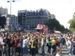 Techno Parade Paris 2004 with Conan Stevens waiting for the truck