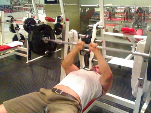 Close Grip Bench Presss